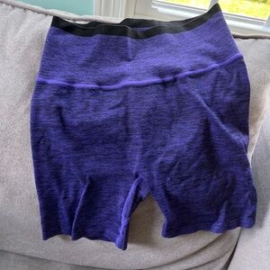 Peloton Shorts Heather Purple Size XL